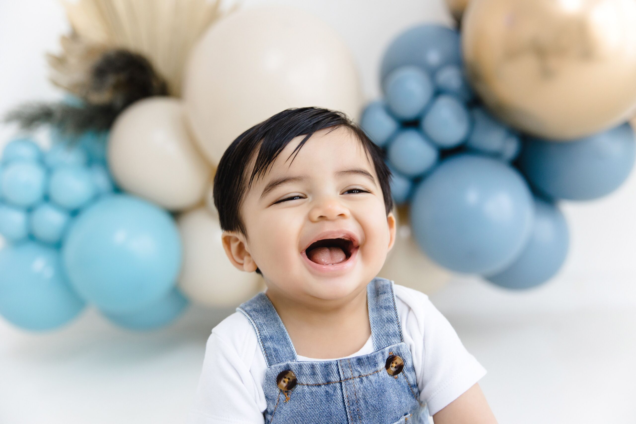 West London first birthday cake smash photography session